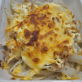rarararako's cooksnap of when they made 新玉とツナのマヨチーズ焼き.
