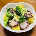 kinniko's cooksnap of when they made たことブロッコリーポテトのバジルソース.