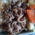 akilala's cooksnap of when they made 丼もイケる♪牛肉と白菜のすき煮.