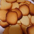 いんこさん's cooksnap of when they made 卵白救済♪簡単さくさくラングドシャ♪.