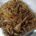 ぐみよー's cooksnap of when they made 糸こんにゃくとしめじのピリ辛煮.