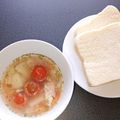WOODs´'s cooksnap of when they made じゃが芋とニンニクのトマトスープ❣.