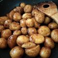 キャンディ３'s cooksnap of when they made フライパンで小玉ジャガイモの甘辛揚げ煮.