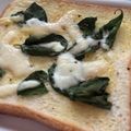 あきりちゃん's cooksnap of when they made フレッシュバジルで♪チーズトースト.