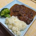 クックMUEH6V☆'s cooksnap of when they made 圧力鍋で♡超簡単ビストロ風牛の赤ワイン煮.
