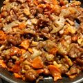 merupoko's cooksnap of when they made 根菜と豚肉とナッツの甘辛焼き。.