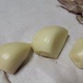 ぼなろん's cooksnap of when they made 簡単に剥けちゃう♪ニンニクの皮.