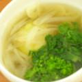 反省堂書店（のぐち）'s cooksnap of when they made 菜の花と丸ごとジャガイモのスープ.