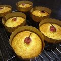 たなか家's cooksnap of when they made 桜でお化粧！簡単マフィン（プレーン）.