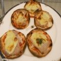 ライオンのスキッピィ's cooksnap of when they made 餃子の皮でクリスピーピザ.
