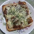 KUMI KUMI's cooksnap of when they made 朝食に☆カレーチーズトースト.