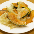 unappa's cooksnap of when they made かぼちゃと新たま♪塩で炒めただけ.