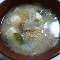 さらだaaa's cooksnap of when they made 白でも黒でも♪ゴマみそ汁.