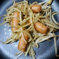 にぷこ's cooksnap of when they made ウィンナーともやしのカレー炒め.