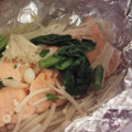 MofeMofee's cooksnap of when they made えのきとしめじの鮭ホイル蒸し.