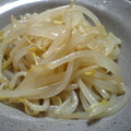田舎味噌's cooksnap of when they made 早い！簡単！おいしいもやしの白だし和え.