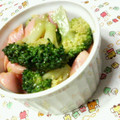 キョク's cooksnap of when they made ブロッコリーとお魚ソーセージのオイマヨ炒.