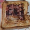 筑波山's cooksnap of when they made ぱぱっと朝ごはん＊ベーコンエッグパン.