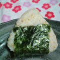 ☆★ひよこ★☆'s cooksnap of when they made ちょっと変わった✿ごま塩おにぎり.