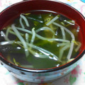 monchanママ's cooksnap of when they made もやしとワカメのスープ.