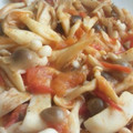 しんちさま's cooksnap of when they made キノコとトマトのマリネ風炒め.