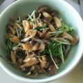 とも0611's cooksnap of when they made たっぷり水菜の炒め物（大葉にんにく醤油）.