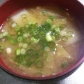 ゆっりーな's cooksnap of when they made 白菜とえのきの味噌汁♪.