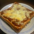 ゆきるさん's cooksnap of when they made ミートソースでピザ風★.