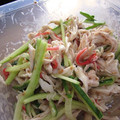 Marrietty's cooksnap of when they made 蒸し鶏ときゅうりのごまだれサラダ.