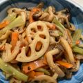 ゆみらんたん's cooksnap of when they made 常備菜★レンコンと人参のきんぴら.