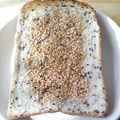 どーぶる's cooksnap of when they made 蜂蜜ゴマトースト☆.