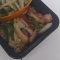 yuijuy's cooksnap of when they made お弁当にピーマンとベーコンと竹輪の炒め物.