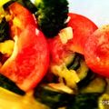 arippp's cooksnap of when they made トマトきゅうり玉葱と鶏ムネ肉の塩麹サラダ.