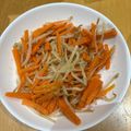 ママメイン！時々子供's cooksnap of when they made レンジで簡単♡もやしと人参のナムル.