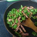 Booske40's cooksnap of when they made スナップエンドウとベーコンの炒め物.