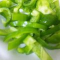 しゃびぃ＠若's cooksnap of when they made サクサク切れるうちのピーマンの切り方.
