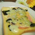 bobitin's cooksnap of when they made のりハムチートースト♫.