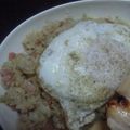 ヒナユカ's cooksnap of when they made ガーリックベーコンライス目玉焼きのせ♪.