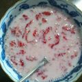ばど少女's cooksnap of when they made 簡単✿いちご みるく✿.