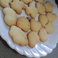 ひろちゃん☆ママ's cooksnap of when they made 十六茶のオマケを使って簡単！動物クッキー.
