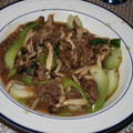 lukester's cooksnap of when they made 青梗菜と牛肉きのこのオイスターソース炒め.