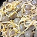 ＭＯＭＯMO's cooksnap of when they made ★ヘルシー♡もやしとこんにゃくの炒め物★.