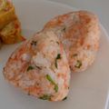 スージー＆ジル's cooksnap of when they made ゴマ香る♪鮭シソおにぎり.