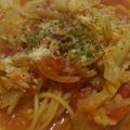 こたつこた's cooksnap of when they made 春キャベツと新タマネギのトマトパスタ.