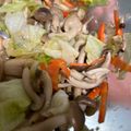 あるぱかたん's cooksnap of when they made 作り置き、キャベツとしめじのレンジナムル.