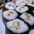 mmameco's cooksnap of when they made かにかまきゅうりでかわいい海苔巻き✿.