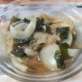 やまみー0412's cooksnap of when they made 新たまねぎとわかめのごまたっぷりマリネ.