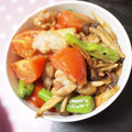 AmelieTomo's cooksnap of when they made 鶏肉とししとうとしめじのトマト炒め.