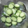 ととろ＆めい's cooksnap of when they made 塩こうじ♡お弁当にきゅうりの漬物.
