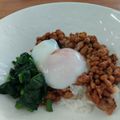 τомоко's cooksnap of when they made 居酒屋で食べたピリ辛ひき肉納豆丼.